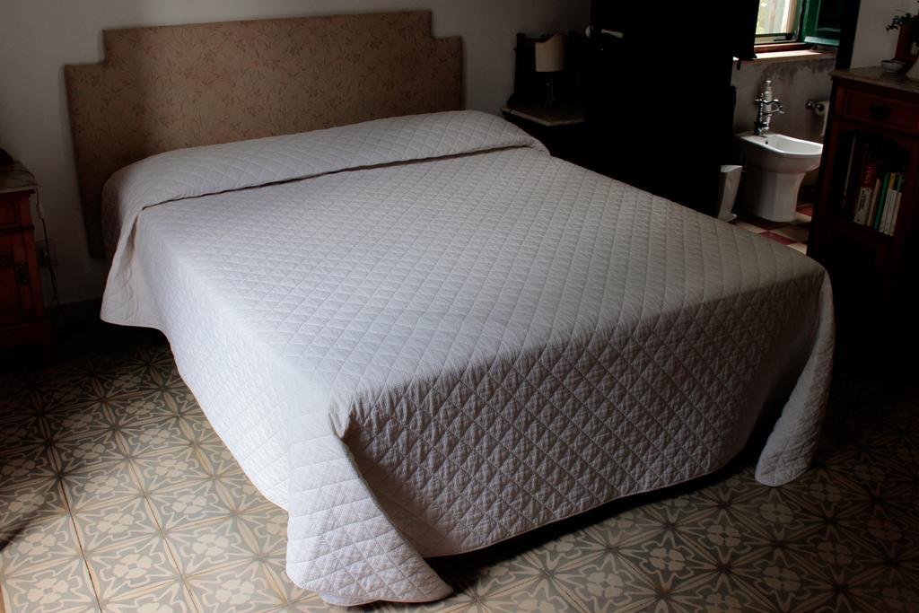 Ai Cipressi Bed & Breakfast Salemi Екстериор снимка